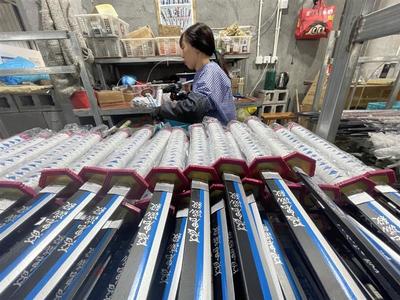 从龙泉宝剑到二次元刀剑 一家老字号的文化突围